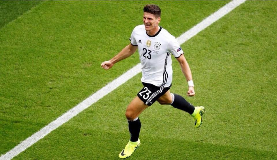 Da bomber a talent scout: la nuova avventura di Mario Gomez