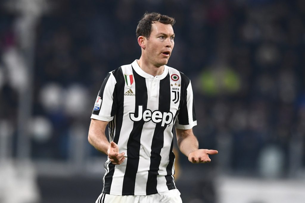 “Meglio non incontrarsi”. Il retroscena sulla cessione di Lichtsteiner alla Juventus