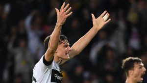 Giovanni Leoni, difensore del Parma, piace al Milan (IMAGO)