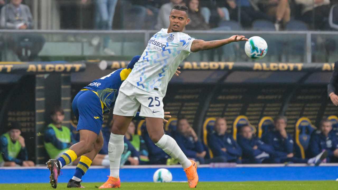 Akanji non ha dubbi: “Spero di rimanere all’Inter”. Il retroscena sullo svizzero